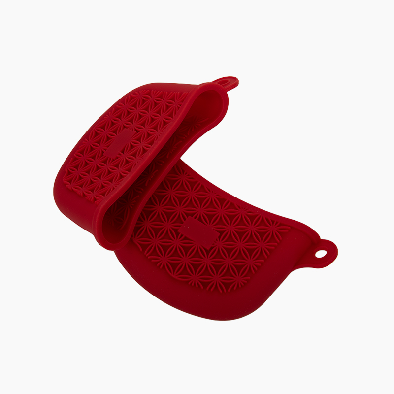 Silicone insulation clip