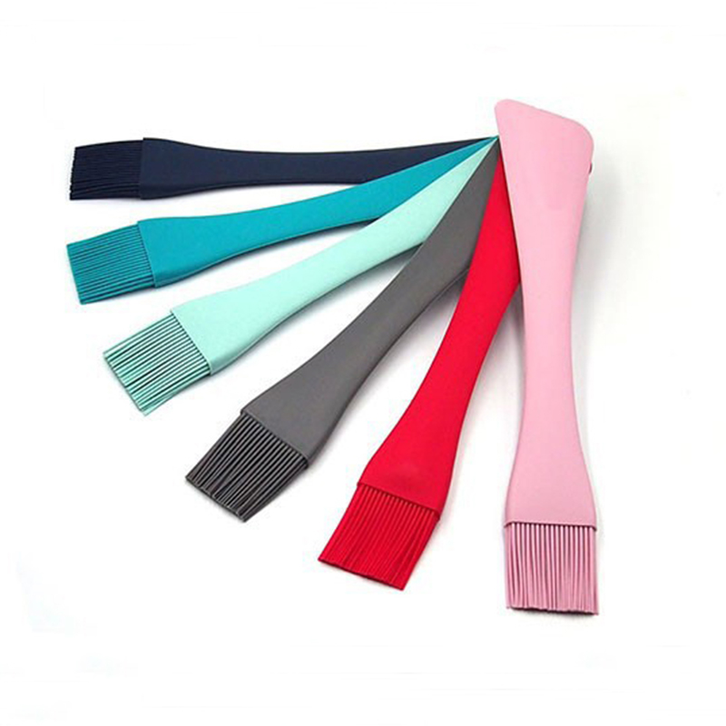 The double-ended silicone oil brush is a versatile kitchen too
