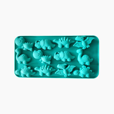 How does the flexibility of silicone molds affect the demolding process?